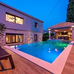 Villa Vikor Ragusa