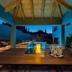 Vikor Villa *