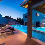 Vikor Villa