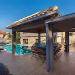 Villa Vikor Ragusa