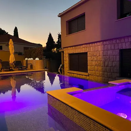 Villa Vikor *