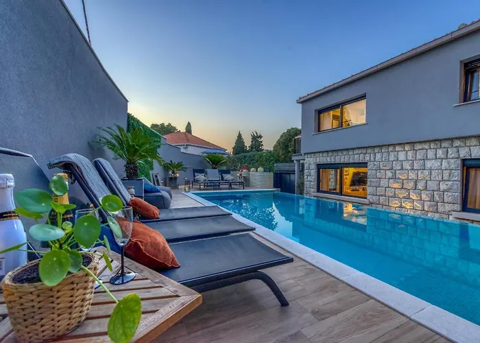 Vikor 杜布罗夫尼克